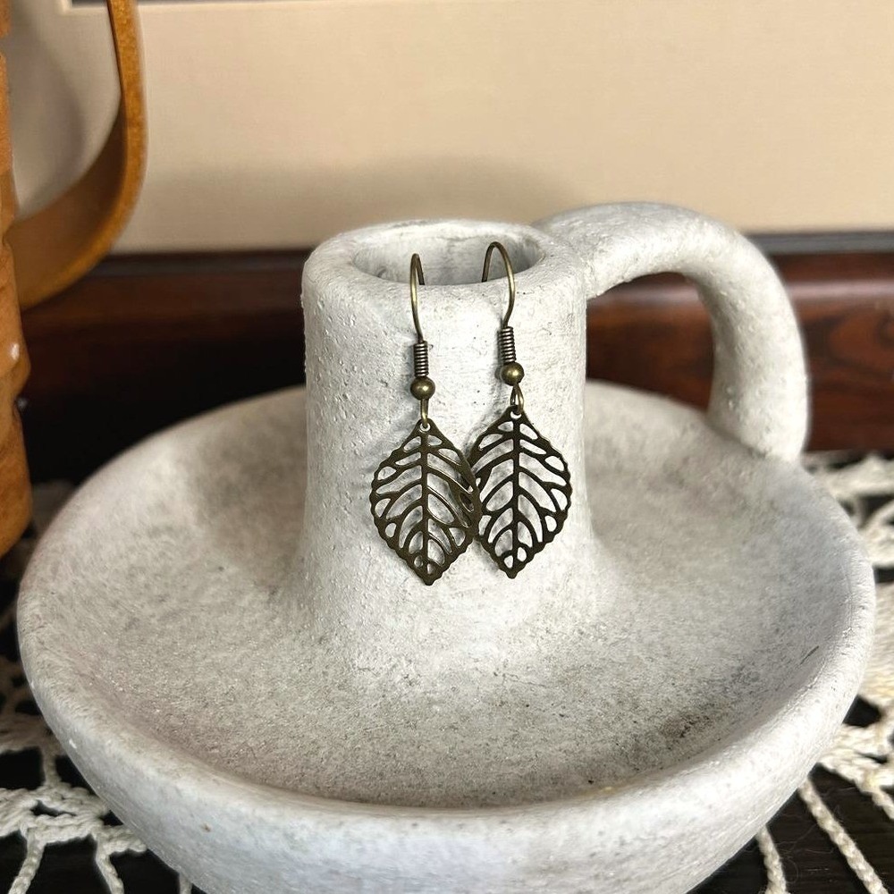 Handcrafted Antique Bronze Leaf Cutout Dangle‎ Earrings Bohemian Delicate Nature